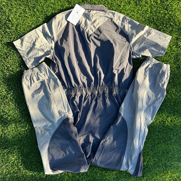 Jordan Essentials Flight Jumpsuit - Picture 2 of 3